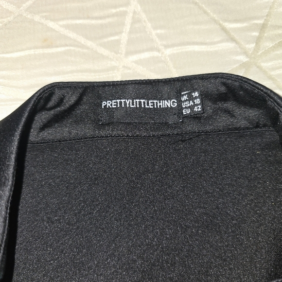 PrettyLittleThings Black Cropped Button-Down Shirt with Silver Accents - Picture 2 of 4